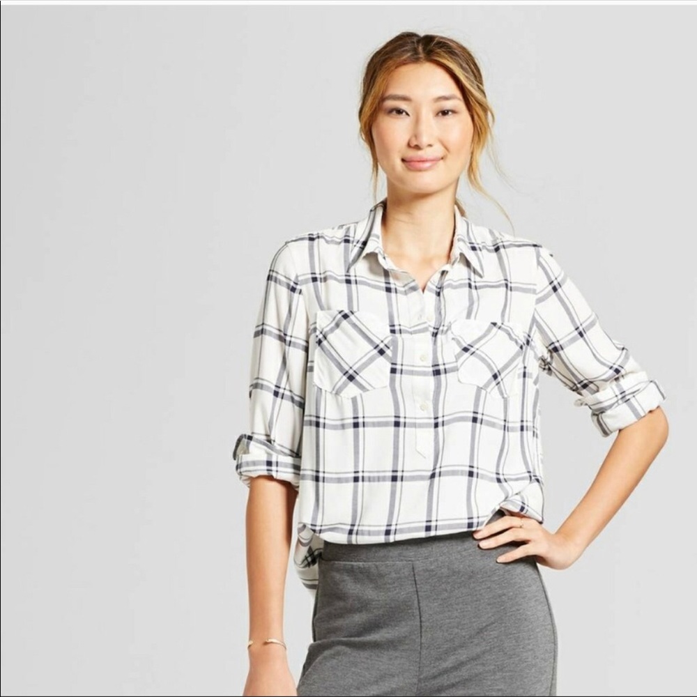 Easel Plaid Top